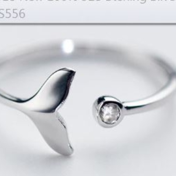 Other - Sterling silver dolphin tail ring CZ gem 4-6